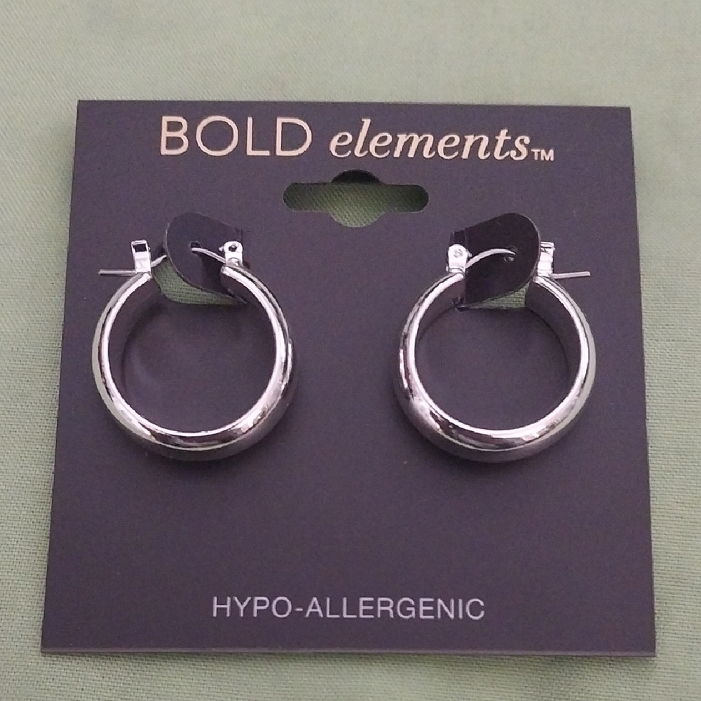 BOLD elements Polished Silver Hoop Earrings